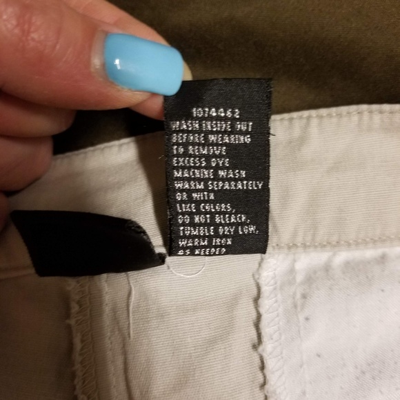 Capri Pants - Picture 4 of 5